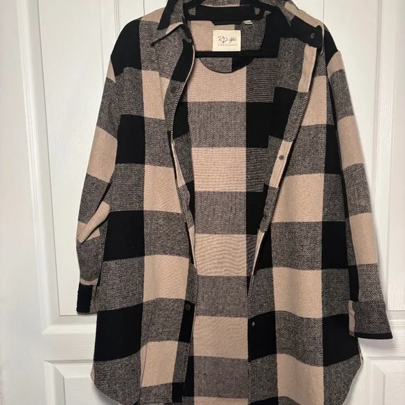 Plaid shacket - Picture 1 of 7